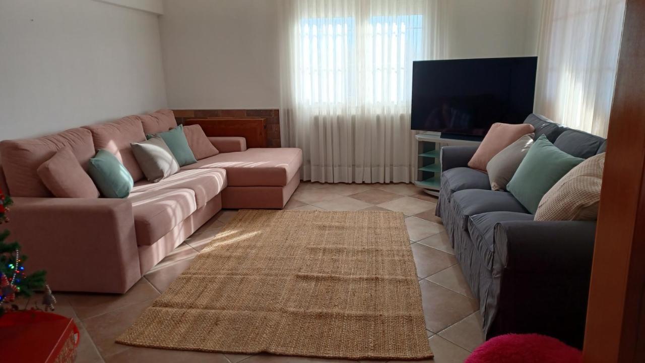 Piscina De Sal Barbacoa Wifi, Parking Gratis, 3 Min Pga Casa El Roble Villa Gerona Buitenkant foto
