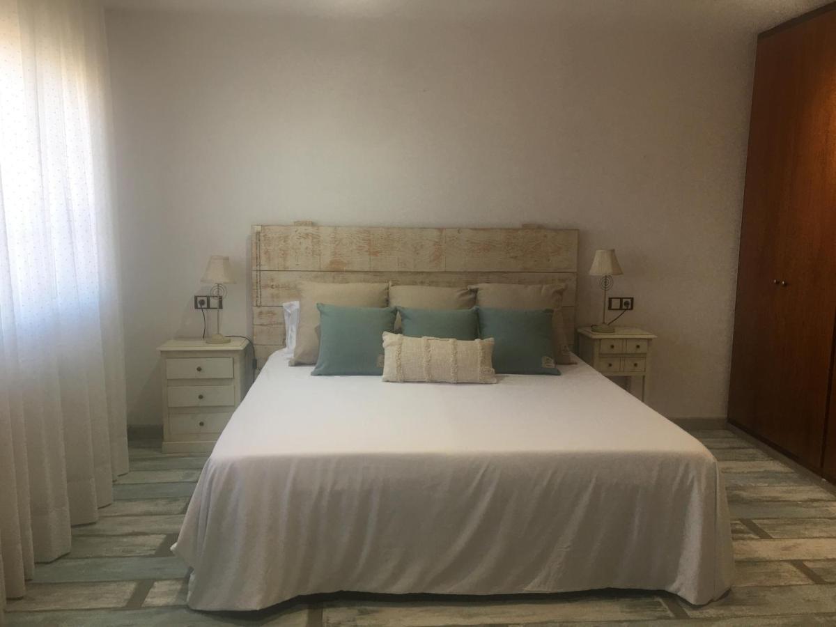Piscina De Sal Barbacoa Wifi, Parking Gratis, 3 Min Pga Casa El Roble Villa Gerona Buitenkant foto