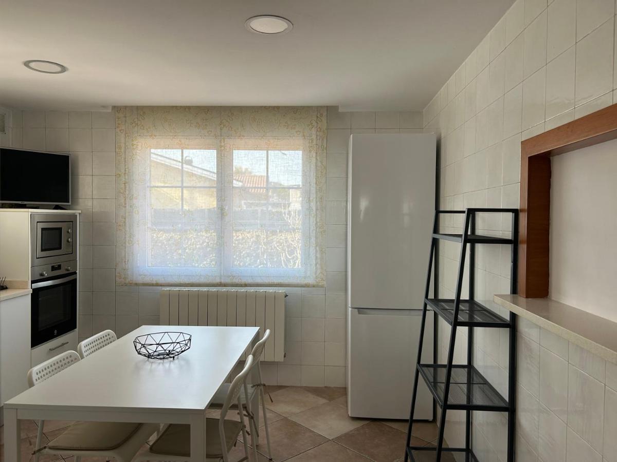 Piscina De Sal Barbacoa Wifi, Parking Gratis, 3 Min Pga Casa El Roble Villa Gerona Buitenkant foto