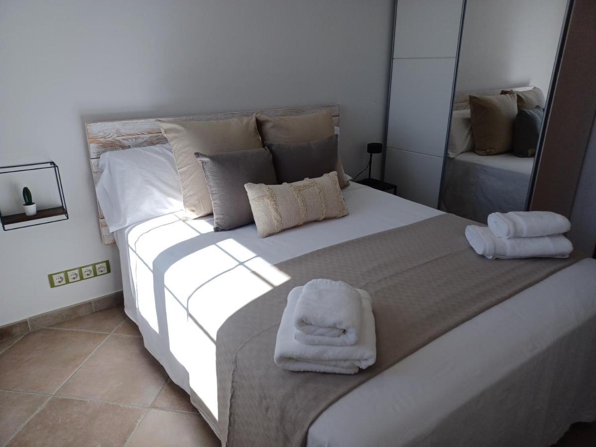Piscina De Sal Barbacoa Wifi, Parking Gratis, 3 Min Pga Casa El Roble Villa Gerona Buitenkant foto
