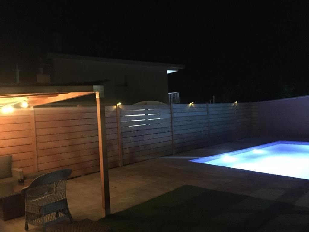 Piscina De Sal Barbacoa Wifi, Parking Gratis, 3 Min Pga Casa El Roble Villa Gerona Buitenkant foto